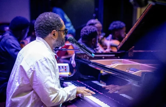 Cobhams Asuquo to direct Davido’s 5ive Alive musical tour